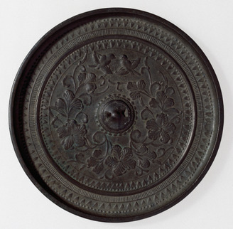 和鏡（古鏡）　松藤双鳥鏡　鎌倉時代末〜室町時代初期 和鏡（古鏡）松藤双鳥鏡鎌倉時代末〜室町時代初期