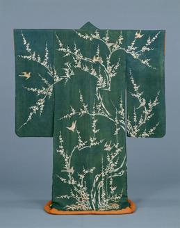 梅に鶯文様友禅染振袖