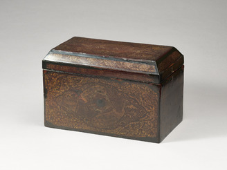Sutra box depicting peacocks in gold inlay