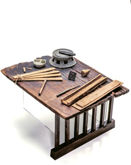 役人の仕事机 イメージ写真