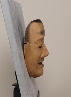 値下げしました❗️【手彫り能面】中将（ちゅうじょう） 檜製・箱付き ColBase