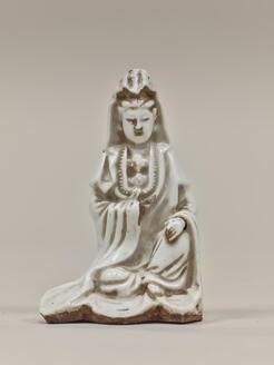 中国古美術　仏像 徳化窯白磁観音菩薩像 明時代何朝宗徳化窯観音像 白磁 観音様 中国 徳化窯白磁 観音菩薩像 C 7889E - メルカリ