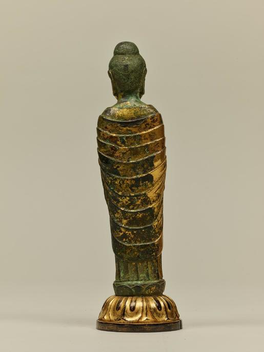 【最安値セール】在銘「左手に薬壺を持つ薬師如来立像　桐一木造施金　秀男作」　　仏教美術工芸 仏像