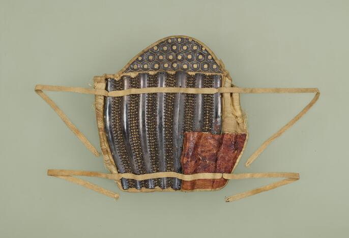 堤達男作 ライオン楯 堤達男作 ライオン楯