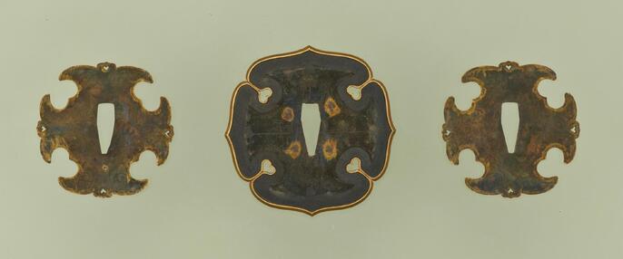 ヒスパノ・ムーアの壺  17 世紀 ColBase