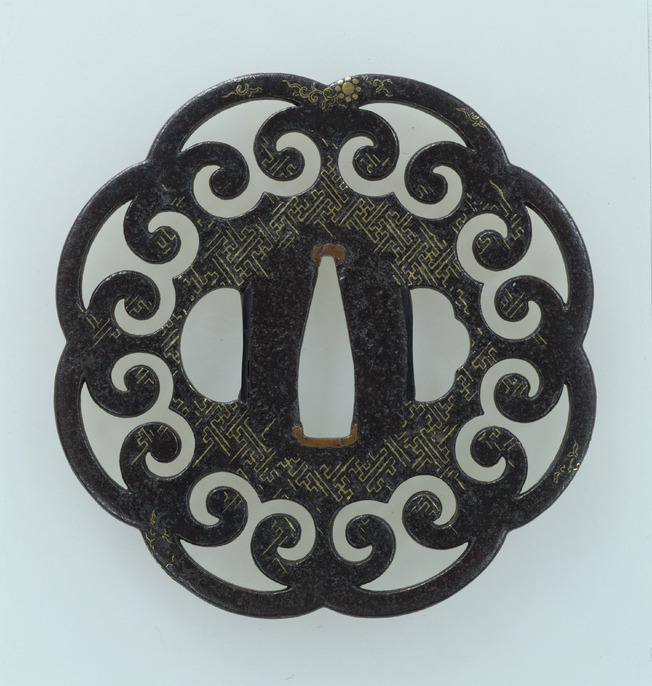 保存刀装具】平安城蕨手透唐草象嵌鐔 保存刀装具】平安城蕨手透唐草象嵌鐔