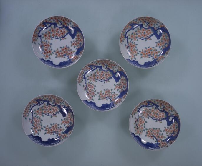 専用 明治末 大正 香蘭社 高級食器 色絵金彩桜樹鮎文 高台皿 専用 明治末 大正 香蘭社 高級食器 色絵金彩桜樹鮎文 高台皿 専用 明治