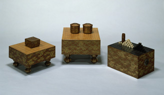 ♪時代化粧合わせ 蒔絵　江戸　少々いたみが 時代蒔絵小箱 化粧道具の内 | 古美術ささき