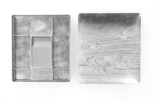 Set of stationery stand and writing box, Reeds and wild geese design in maki-e lacquer