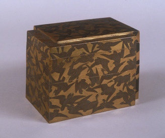 金蒔絵　「明ケ烏」図　御菓子器　時代物箱付 ColBase