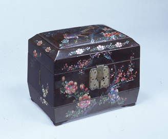 花鳥(蝶)の螺鈿細工　木製 文箱 ColBase