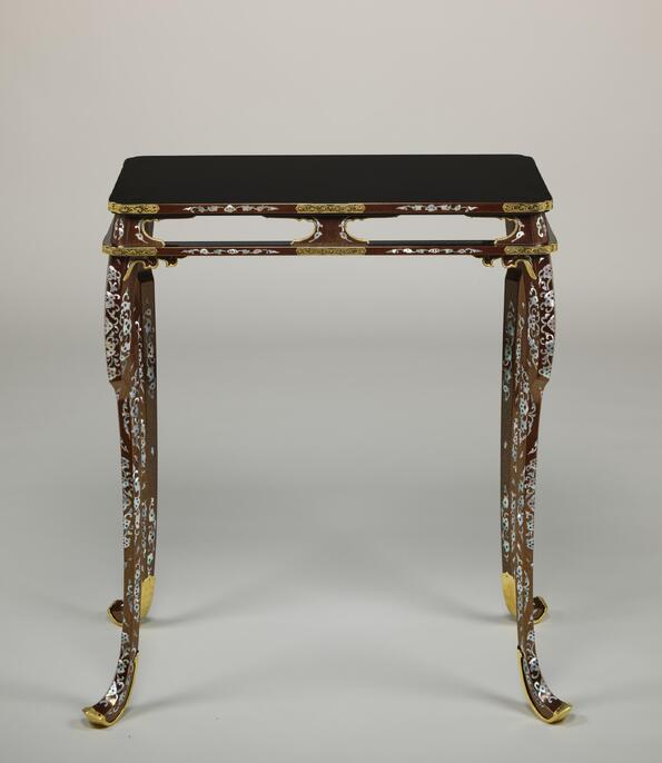 ソラ　時代提げ物　平安象彦作黒漆金蒔絵印籠平安神宮菊浜共箱　C　R9611 ソラ 時代提げ物 平安象彦作黒漆金蒔絵印籠平安神宮菊浜共箱 C R9611