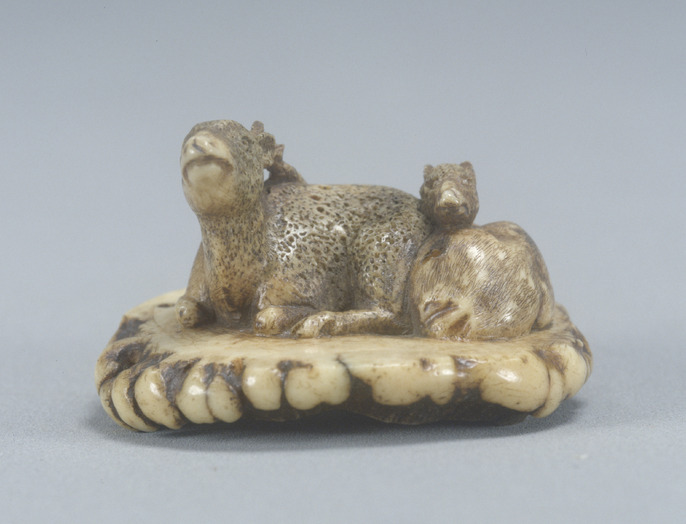 鹿角　根付 甲斐國住 鹿正さんの鹿角細工 | ShareArt