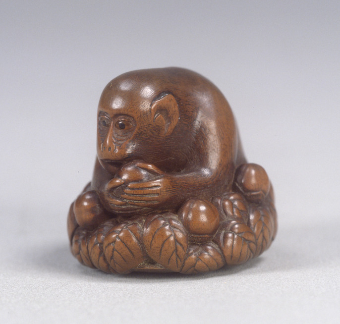 時代提物 縁起物根付 木彫 在銘【大鯰を押さえつける猿】長約7.2cm 重29ｇ 根付 猿 時代提物 木彫り 猿木彫根付 文化遺産オンライン