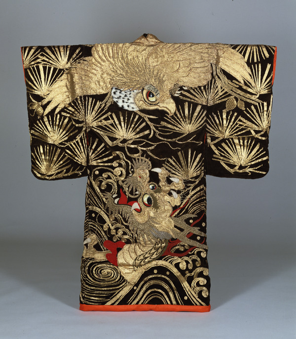 【訳あり美品】伝統的な和服セット 鷹と松の柄 お宮参り産着レンタル／白地に鷹と松の祝い着／男児 | お宮参りの産着