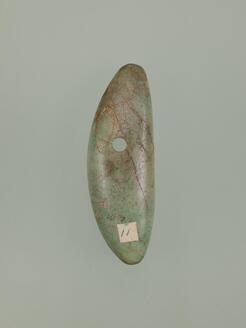 縄文、弥生、硬玉大珠、出土品 、透明度ある宝石質ろうかんヒスイ硬玉翡翠 大珠 H あなたにもヒスイの大珠を。｜縄文ZINE_note