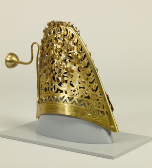 工藝品　金製冠飾(王) 百済金製冠飾 Amazon.co.jp: 工藝品 金製冠飾(王) 百済金製冠飾 : おもちゃ