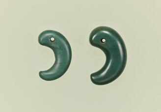 Comma-Shaped Beads (Magatama)