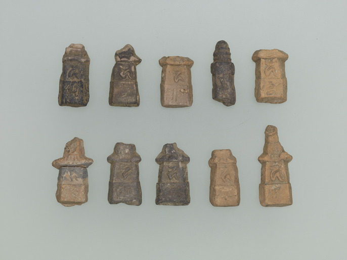 室町時代 中世 泥塔 宝塔型 仏像 仏教美術 発掘 出土 骨董 古美術 ColBase