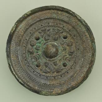 三角縁四神二獣鏡