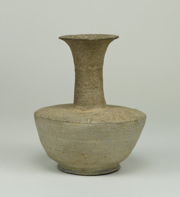 時代物 九州国立博物館 | 収蔵品データベース | 青磁神亭壺