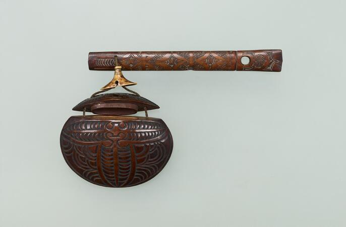 美品　アイヌ　たばこ入れ ColBase