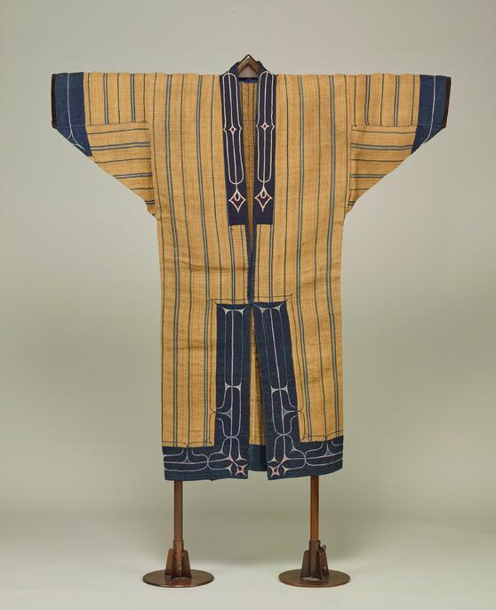 古いアイヌ衣裳・希少・厚可・アッツシ 古いアイヌ衣裳・希少・厚可