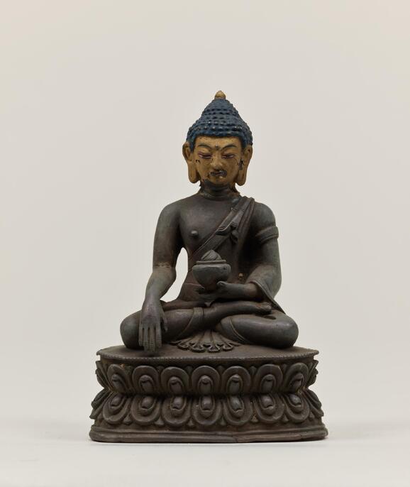 かぼちゃもち玉石翡翠玉彫刻　釈迦如来像　仏像　根付　鑑定書付　C　4642 ColBase