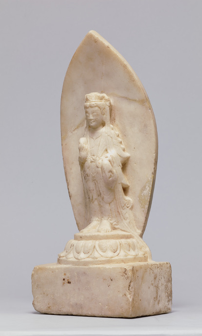 中国古墨　　観音像彫　重さ約７３７㌘ 中国古墨 観音像彫 重さ約737㌘ 中国古墨 観音像