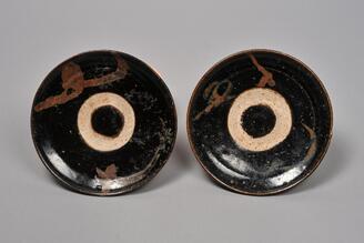 黒釉褐彩皿