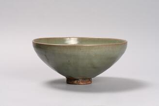 Bowl, Celadon glaze
