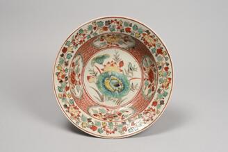 五彩蓮池水禽図鉢