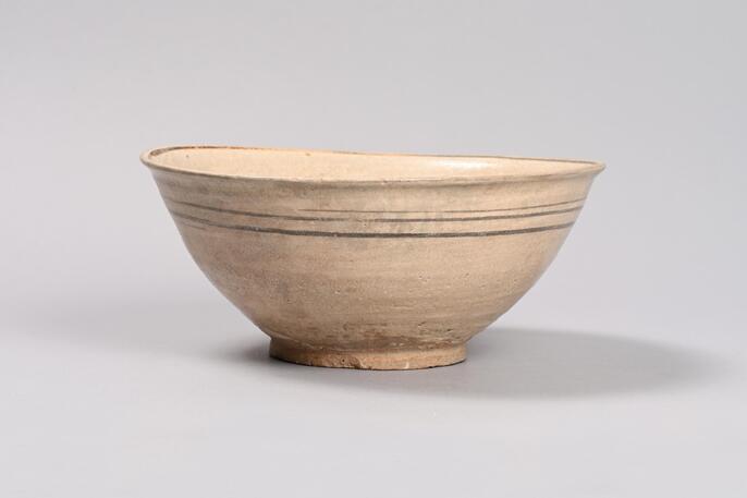 スコータイ ソコタイ 鉄絵タイ焼物 黒呉須 安南 魚紋鉢 箱入 時代物 ColBase