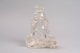 獅子彫水晶瓶