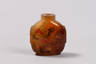 金魚図黄瑪瑙鼻烟壺