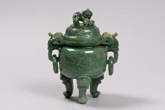 獅子鈕麒麟耳翡翠香炉