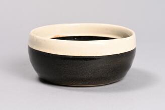 黒釉白覆輪鉢