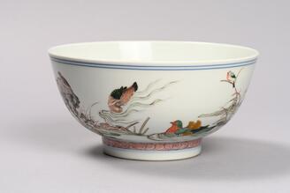 五彩蓮池水禽文鉢