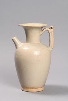 Ewer, White porcelain