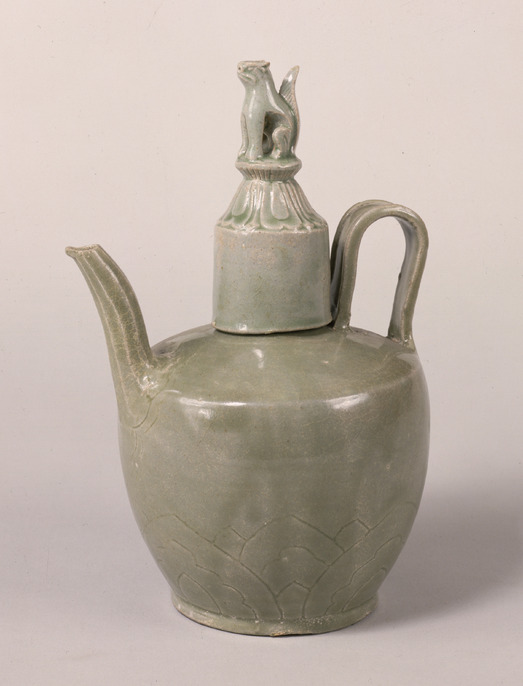 中国磁器 極上珍品 宋越窯 青磁 花を彫る 獅子絵を彫る 逆流壺 観賞する置き物 旧藏 Q94 青磁獅子紐三足香炉 文化遺産オンライン