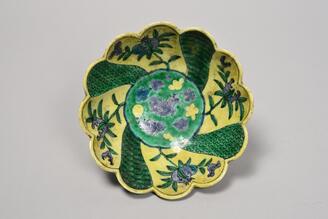 五彩瑞果文輪花鉢