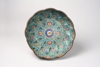 銅胎七宝唐草文輪花鉢