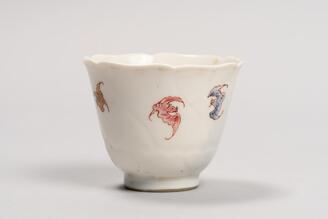 五彩蝙蝠文輪花杯