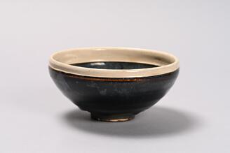 Bowl, With black glaze and white rim