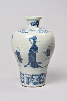 Vase, Design of figures in underglaze blue