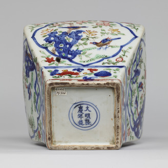 中国美術 呉須 青花 花鳥紋 大盤 φ42cm 明 時代箱(LC112) 中国美術 呉須 青花 花鳥紋 大盤 φ42cm 明 時代箱(LC112) 中国美術