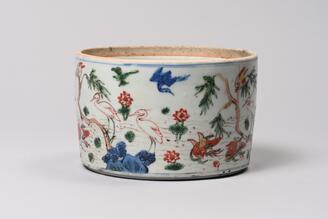 五彩蓮池水禽図鉢