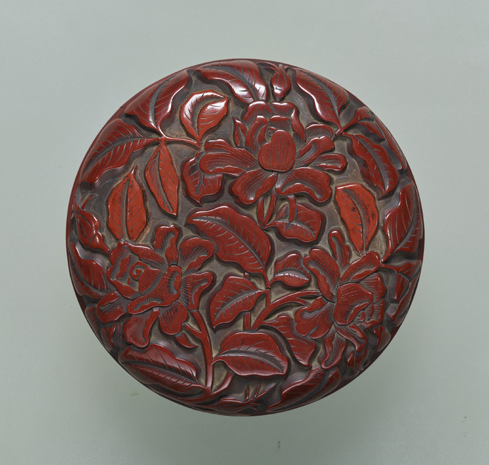 中国　剔紅　堆朱　牡丹文　香合　U　3392 中国 剔紅 堆朱 内七宝 花文 香合 C 3626 - メルカリ