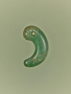 Comma-Shaped Bead