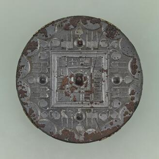 【 双耳四ツ足雷文方形銅香炉 】　薫炉　「漢建寧弐本造」陽刻 双耳四ツ足雷文方形銅香炉 】 薫炉 「漢建寧弐本造」陽刻 双耳四ツ足雷